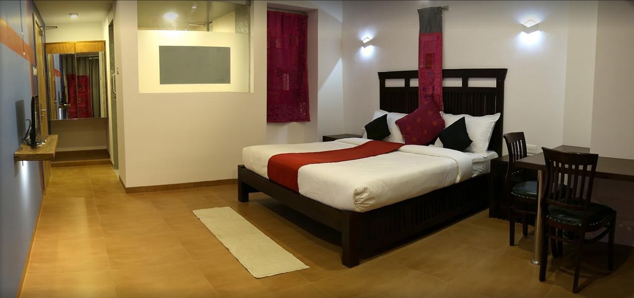 Hotel Zorba Inn Kolhapur Esterno foto