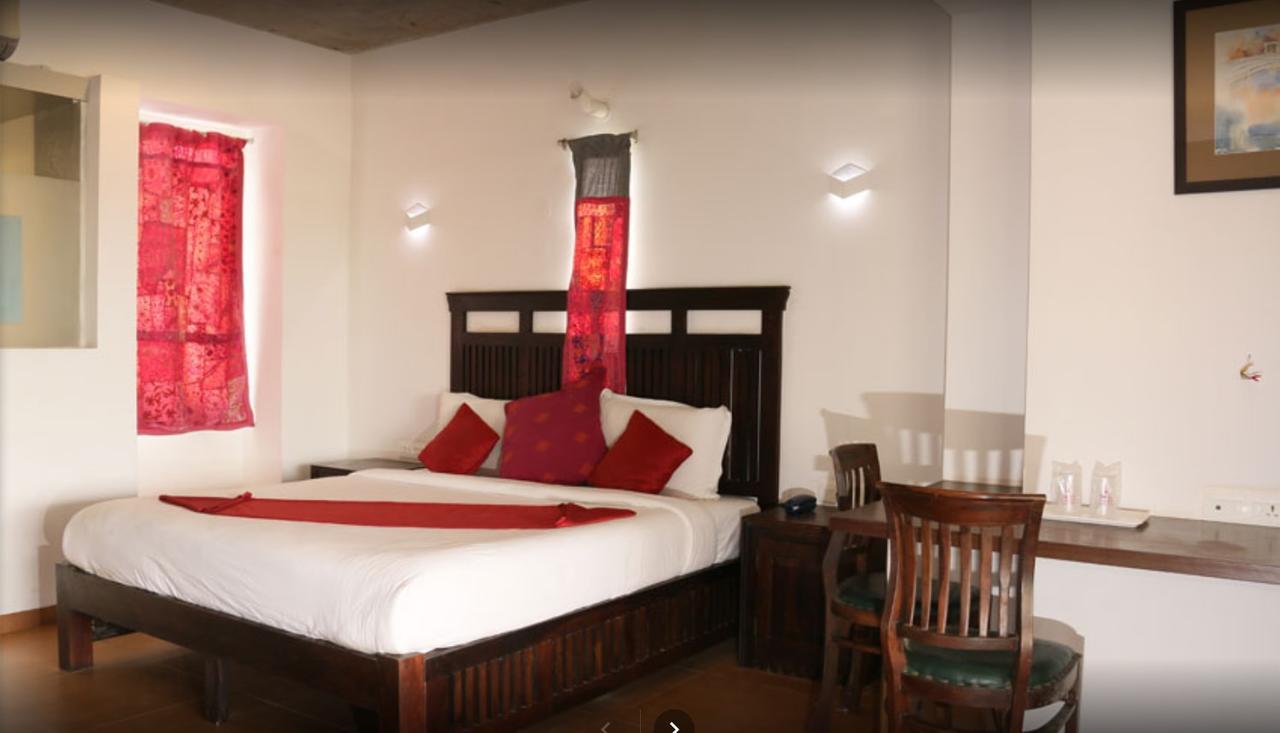 Hotel Zorba Inn Kolhapur Esterno foto